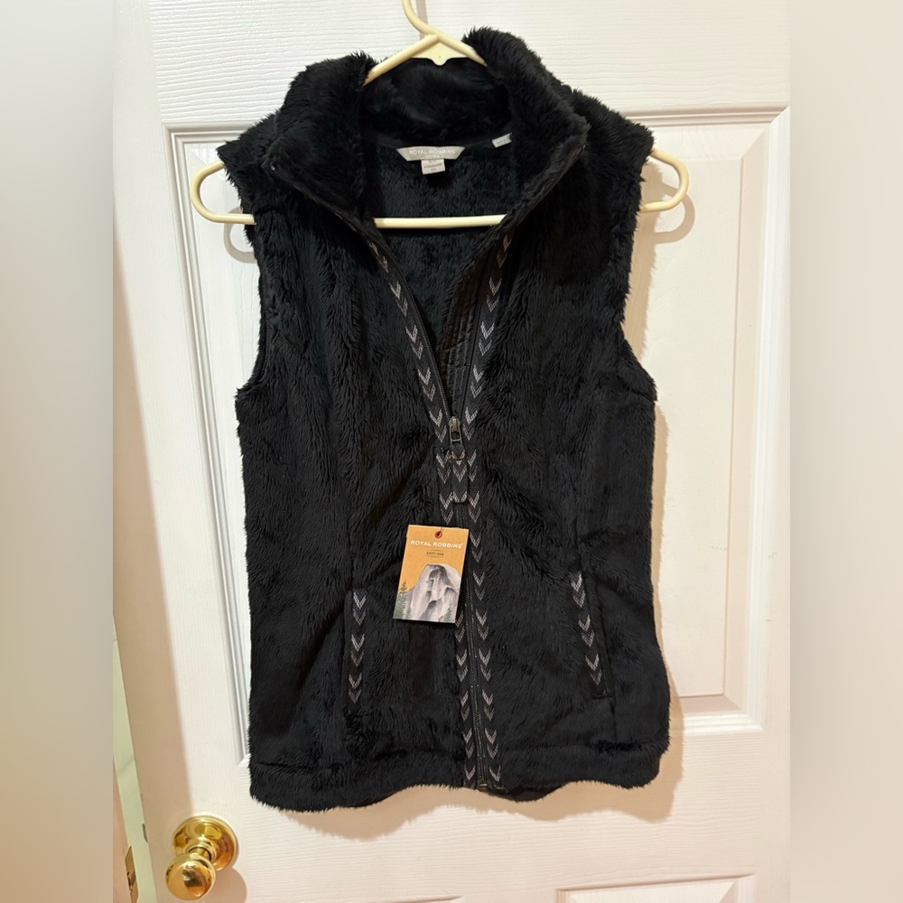 Royal Robbins Women's Samoyed Fleece Vest in black extra small